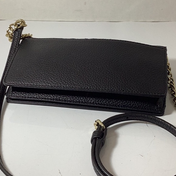 CALVIN KLEIN
Convertible Faux Leather Wallet